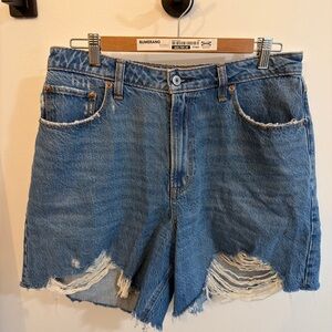 Abercrombie & Fitch Curve Love High Rise Loose Short